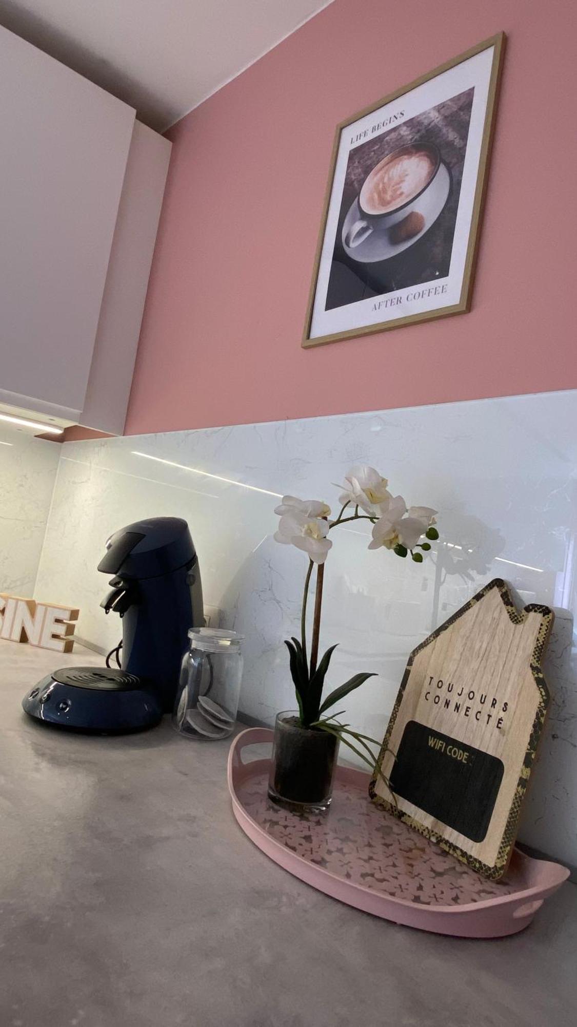Next2Airport - Appartement House Of Lions Ransart Екстериор снимка