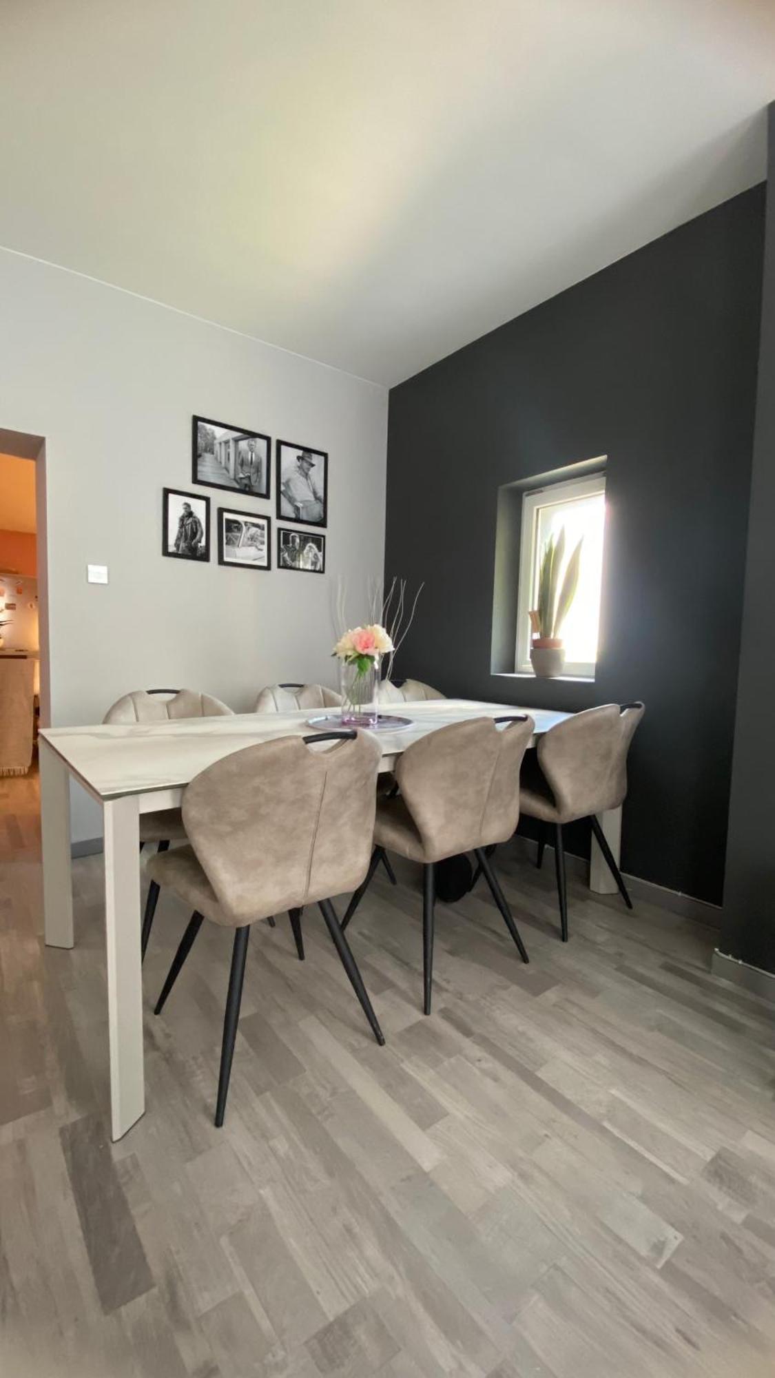 Next2Airport - Appartement House Of Lions Ransart Екстериор снимка